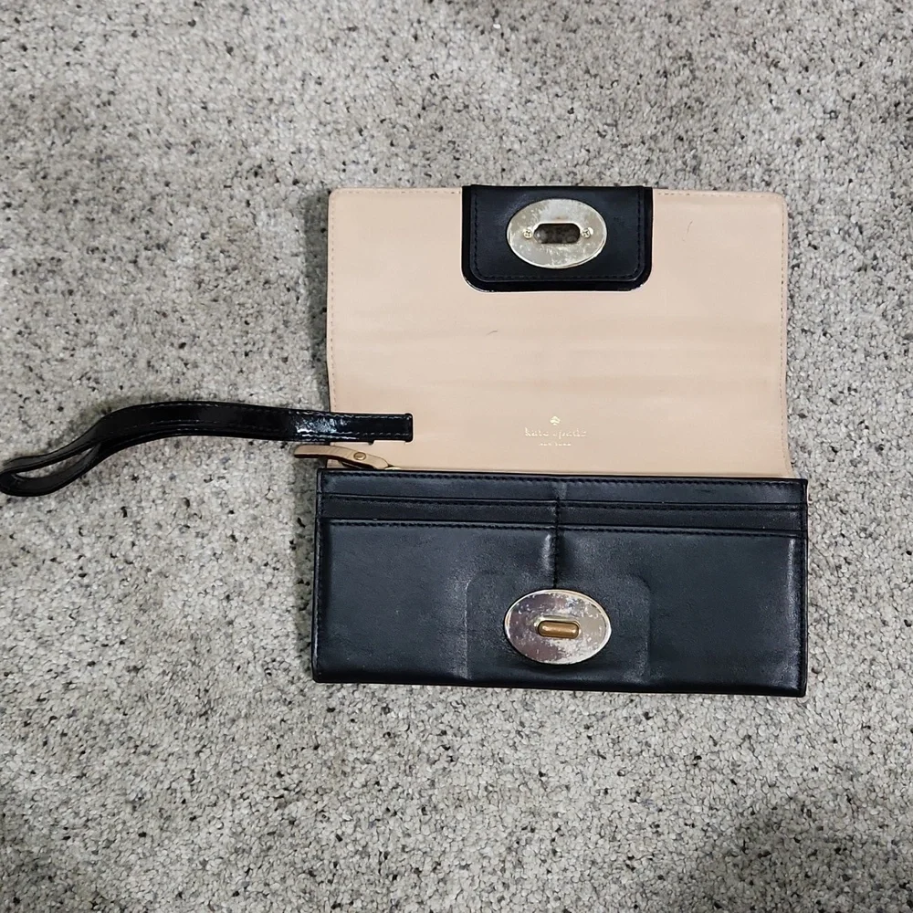 Kate Spade Turnlock Mara Hampton Road Black Leather Clutch Wallet
